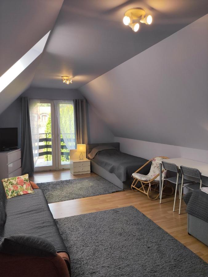 Dom Na Zaciszu Apartment Varşovia Exterior foto