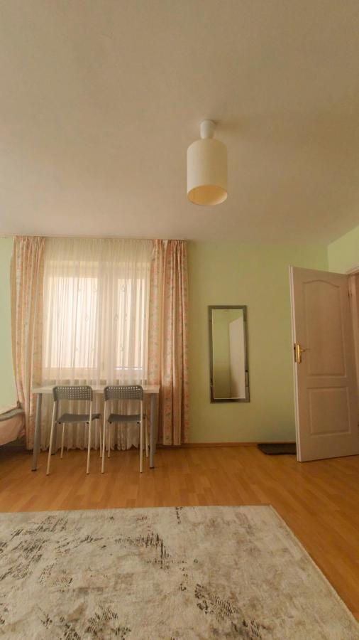 Dom Na Zaciszu Apartment Varşovia Exterior foto